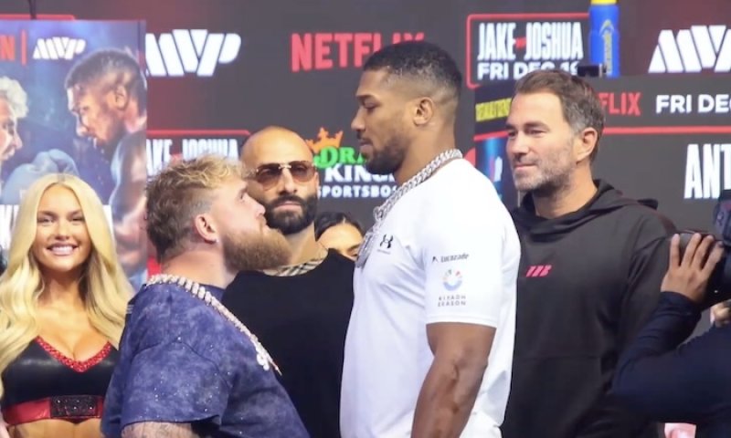 Joshua: Chtějí, abych ukončil show Jakea Paula, chápu to a proto v sobotu ponesu na svých bedrech celou boxerskou branži