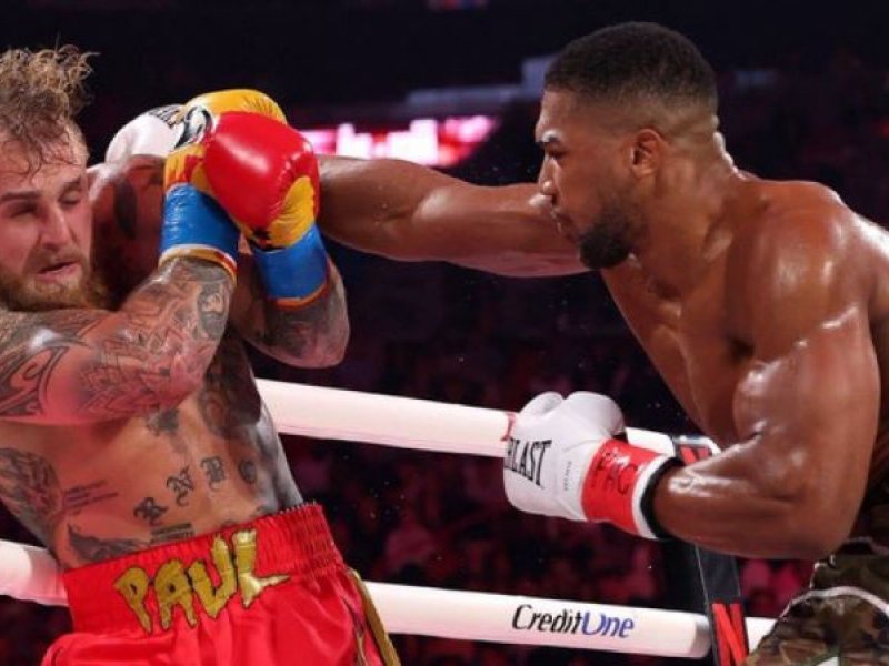 Byl Joshua v úzkých? Paul tvrdí, že s ním otřásl, statistiky ale mluví jinak