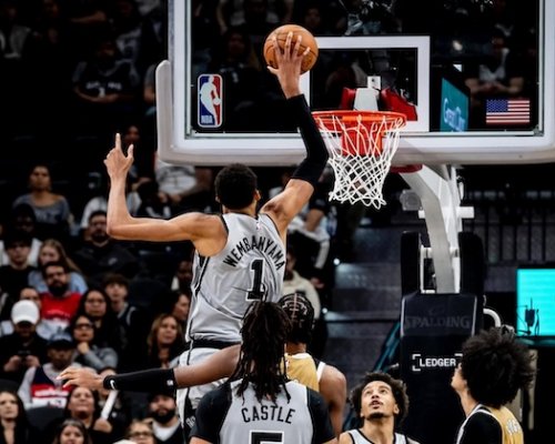 Jen Ewing, Mutombo... a teď Wembanyama!  Francouz vstoupil mezi nesmrtelné, s blokem už je 100 zápasů v řadě