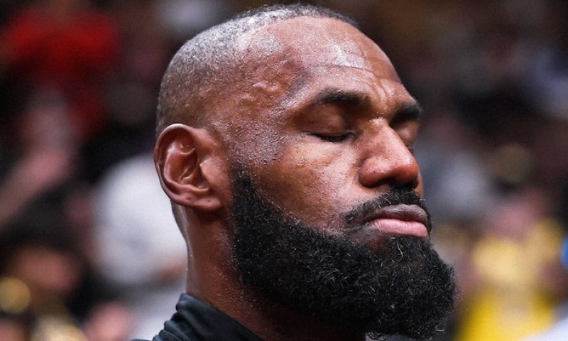 LeBron James zuří. Je to odporné a neuctivé, soptí hvězda Lakers kvůli legendě