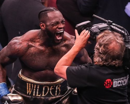 Wilder vysvětluje, proč ho Usyk chce. Šampiona však varuje: Když Ali řekl, že otřásl světem, tak světem otřásl. Já jím otřesu taky a taky ho šokuju