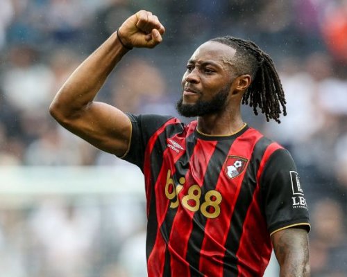 Válka o termín. Hvězda Cherries tlačí na lednový odchod ke Guardiolovi