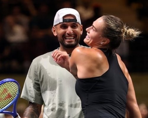 Dubajský experiment: Kyrgios porazil Sabalenkovou a tenis si oddychl. "Bylo to vyrovnanější, než říká výsledek," přiznal Australan