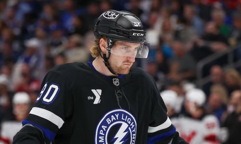 Rychlá dohoda, velké peníze: Nejvytíženější hráč Tampy Moser bude stát Lightning v příštích osmi letech 54 milionů dolarů