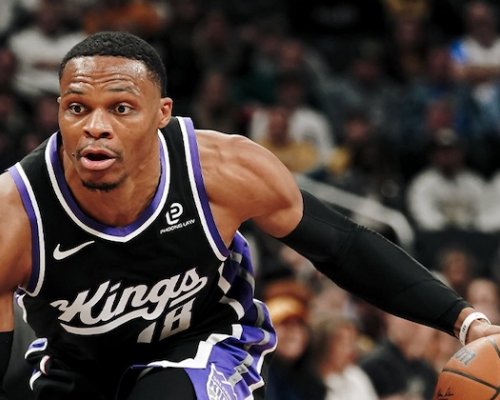 Body, asistence, zisky. Pracovitá osobnost Sacramenta Kings je na úrovni ikon jako Magic Johnson, Nash, Lebron nebo Malone