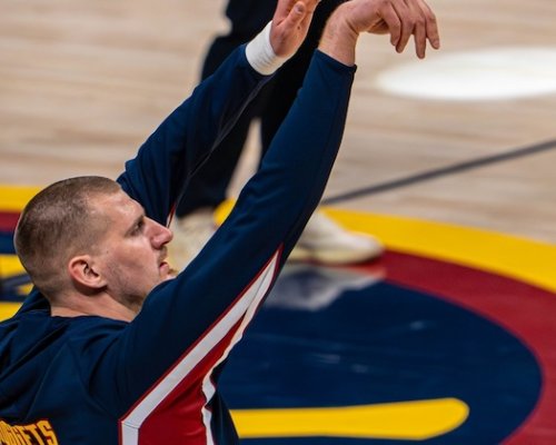 Na západě vládl Jokič, na východě Cunningham. NBA ocenila i nejlepší obránce, nováčky a trenéry