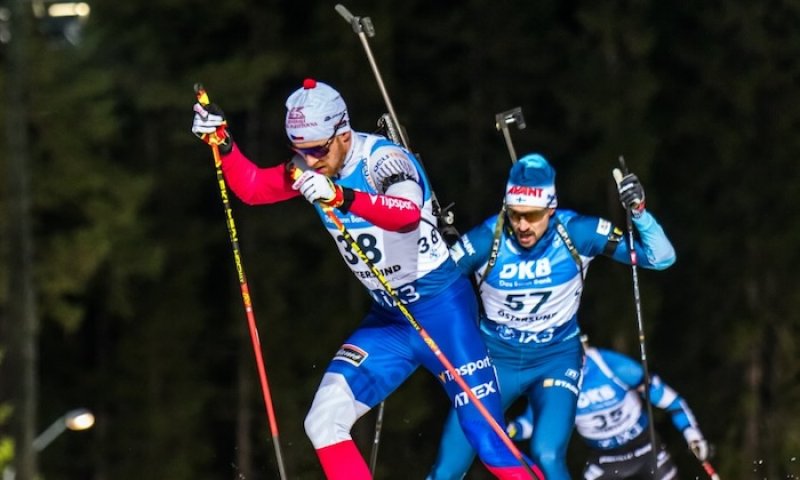 Hornig odstartoval sezonu přesvědčivěji než Krčmář a potřinácté v řadě bodoval. Češi v Poháru národů přeskočili Američany