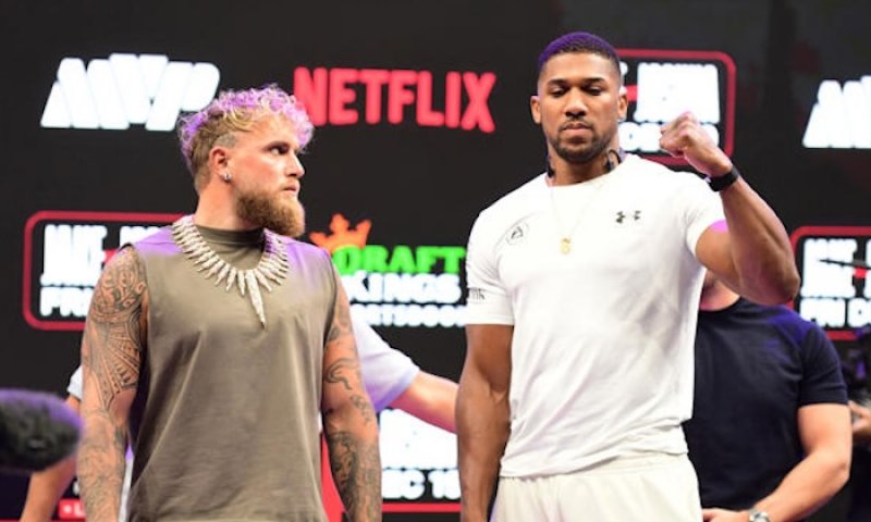 Paul by neměl mít šanci, Joshua by ho měl porazit a zlomit ho v prvním kole, věští bývalý šampion Mora