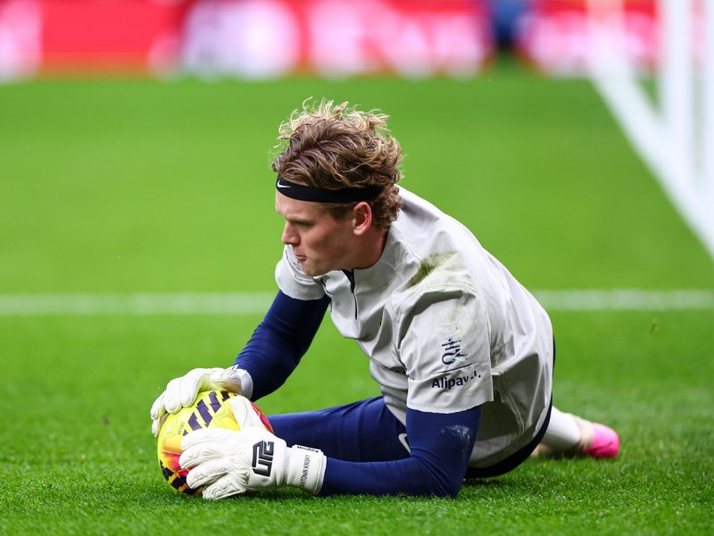 Česká chvíle slávy se blíží. Mladíček Kinský přebírá žezlo ve slavném Tottenhamu