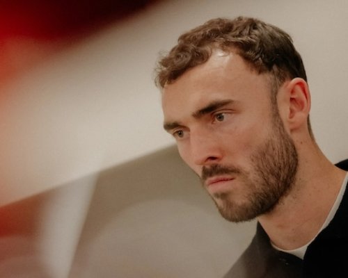 Velký návrat do střední Evropy: Irving mění východní Londýn za Letnou. Rosický měl chytrého leváka na radaru několik let