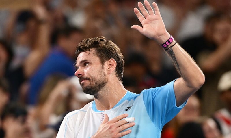 Wawrinka se loučil v Melbourne jako legenda. Žádný patos, jen spousta emocí a hlavně pivo v ruce