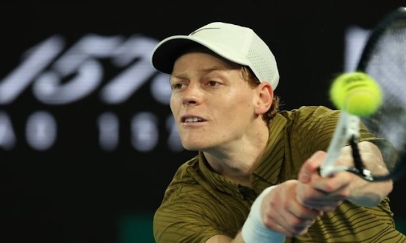 Ztracený rok je zapomenut. Znovuzrozený Ital míří za tenisovou nesmrtelností