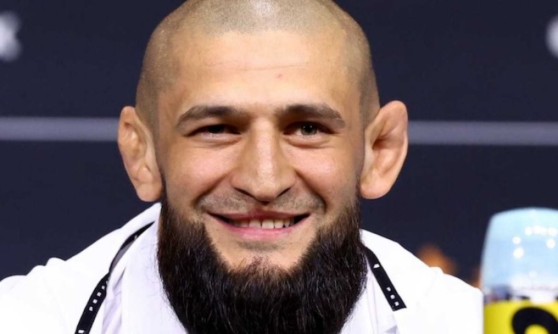 Superfight snů? Spíš hrozící noční můra! "Totálně by ho přejel.“ Exšampion Dillashaw varuje Pereiru před Chimaevem