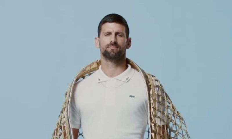 Stahuje se z bojů mimo kurt. Djoković zavírá dveře a odchází z vlastního projektu, který měl změnit tenis