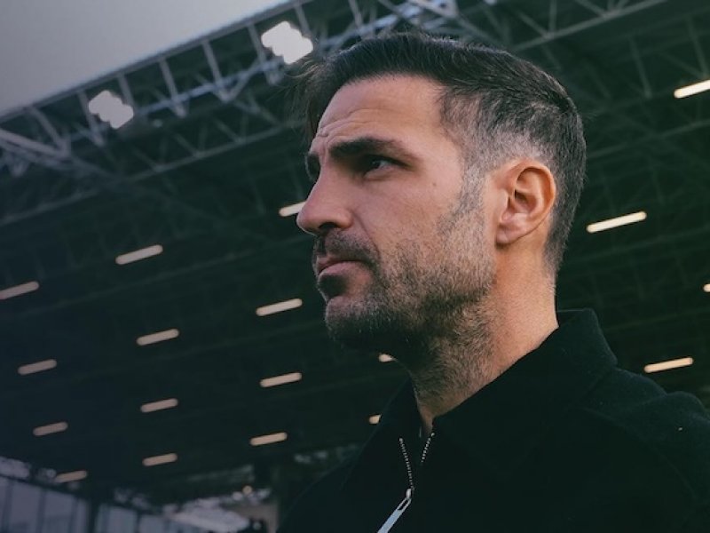 Modrá krev v žilách nestačí? Fabregas odpověděl na volání londýnských fanoušků