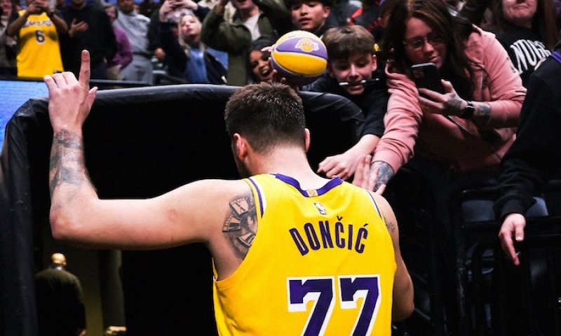 Dončić, Jokić a Gilgeous-Alexander bojují o status nejužitečnějšího hráče. Toho nejlepšího může ze souboje vyřadit zdraví