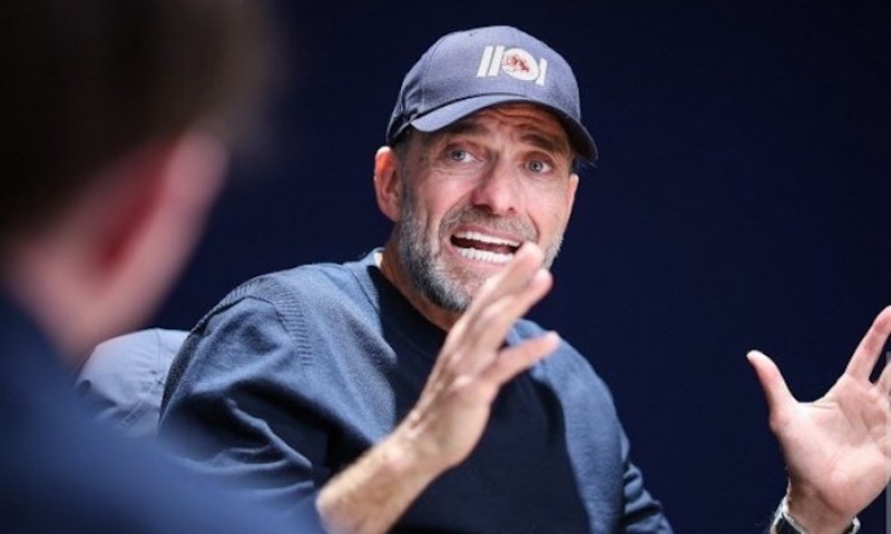 Návrat, který dojme Liverpool: Klopp znovu na Anfieldu, i když jen na chvíli. A spolu s ním i Gerrard, Dudek nebo Hyypiä