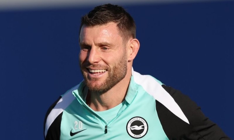 Nezničitelný Milner! Ve 40 letech dorovnal Barryho rekord a brzy bude nejvytíženějším hráčem v historii Premier League