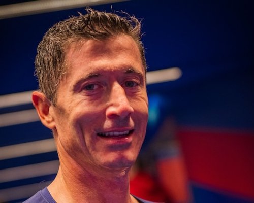 Lewandowski je na roztrhání i v sedmatřiceti! Pět klubů včetně AC Milán či Atletika čeká, Barcelona váhá