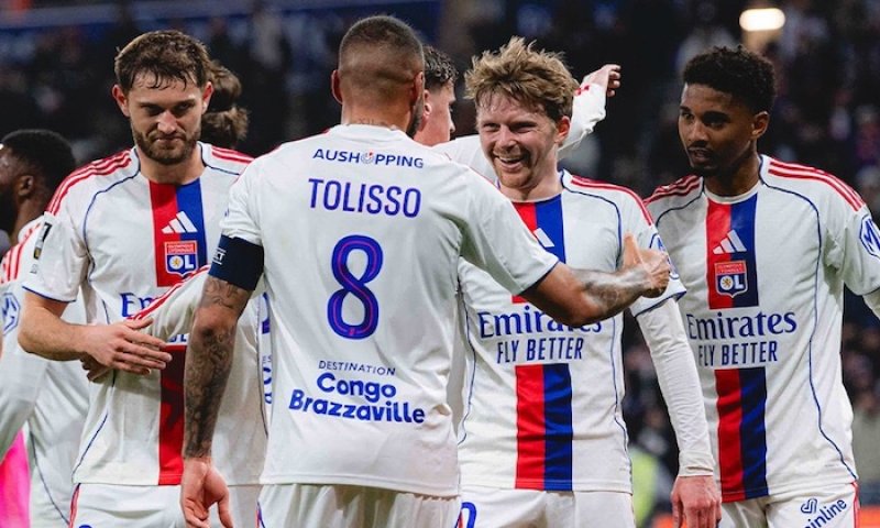 Lyon vyhrál třináctkrát za sebou a Šulc byl opět vyhlášen mužem zápasu. Gólově je stále před Dembélém, Fatim i Aubameyangem