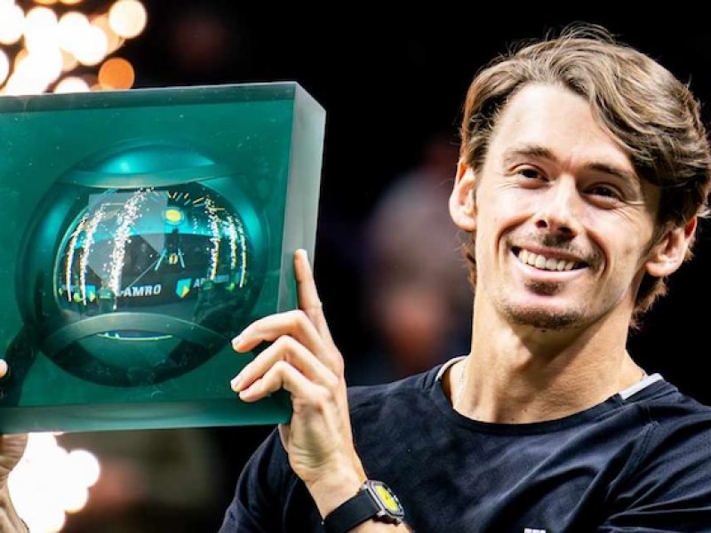 Tři finále v řadě! Šťastný De Minaur konečně zlomil rotterdamské prokletí a raduje se z prvního halového titulu kariéry