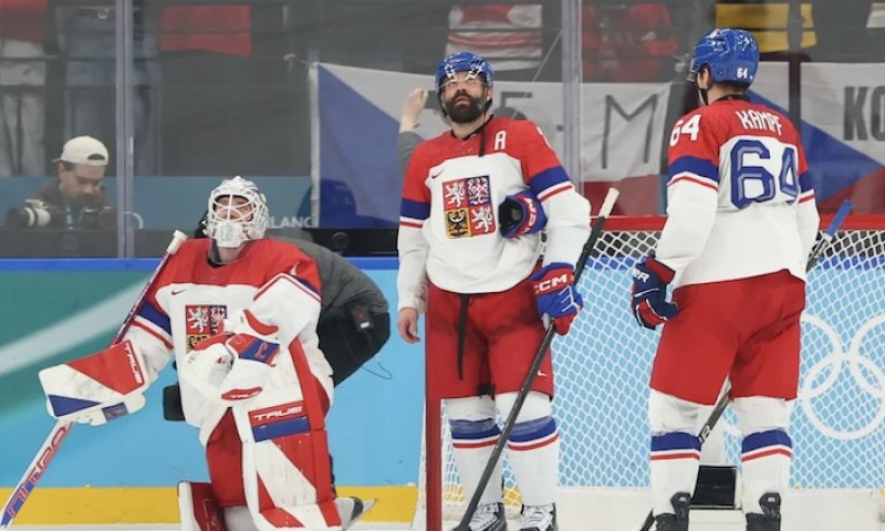 Hrdost i žal. Byli jsme pár minut od vyřazení neuvěřitelného týmu, mrzelo Paláta. Bolí to a bude to bolet dlouho, smutnil Dostál