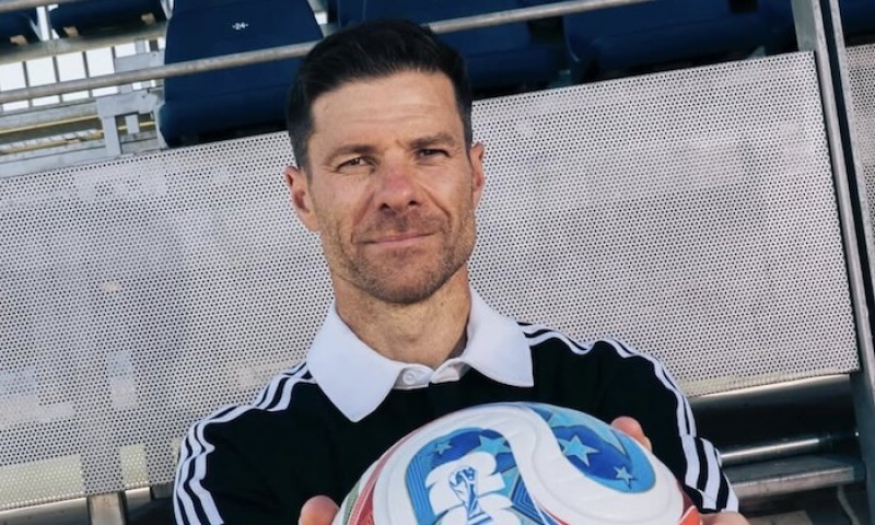 Odmítne Alonso Manchester City? "Když se otevřou dveře na Anfield, bude rozhodnuto," rozvířil anglické dění Petit