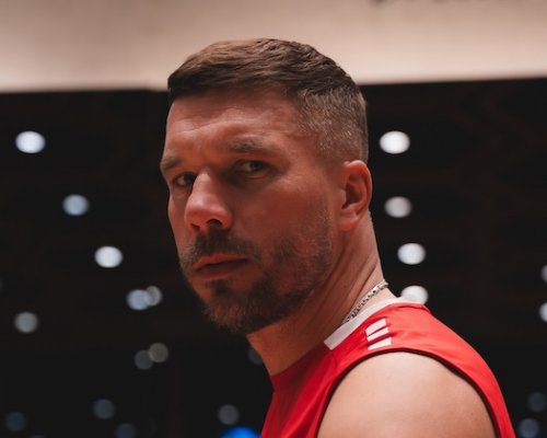 Podolski sní o titulu po téměř 40 letech, ale brzdí euforii. A co syn? "Má talent, ale musí si vybrat sám," říká legenda