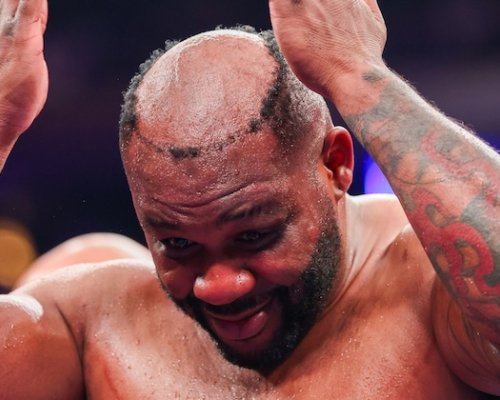 Příčesek letěl do publika, Miller si ale i tak vylepšil profi bilanci na 27-1. Bizarní boxerský moment z Madison Square Garden