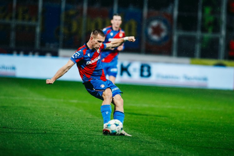 Memič v hledáčku velkých týmů z Evropy. Kam by mohl zamířit a kolik na něm může Plzeň vydělat?