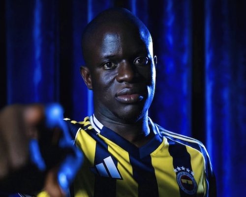 Z Rijádu do Istanbulu? Fenerbahce vytáhlo pořádně těžký kalibr. Kanté přichází s pomocí Erdogana