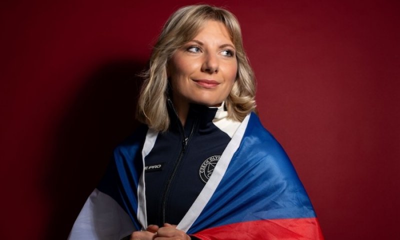 Vlajka, nervy a čest: Charvátová zažije největší okamžik kariéry. "Byla jsem ohromená," přiznala po telefonátu Doktora