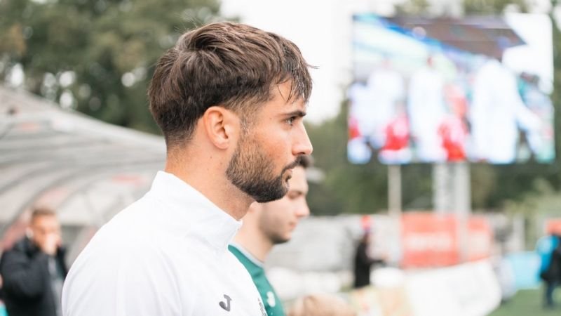 Konec po roce a půl. Švýcarský stoper mění dres, Pardubice hledají náhradu