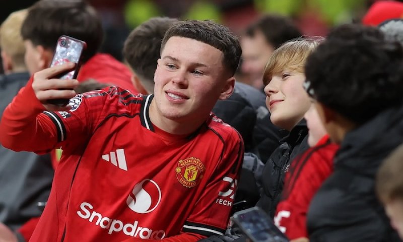 Další Rooney na scéně! Šestnáctiletý syn bývalého kapitána pálí ostrými. Norwich zničil čtyřmi trefami a United roste nový klenot