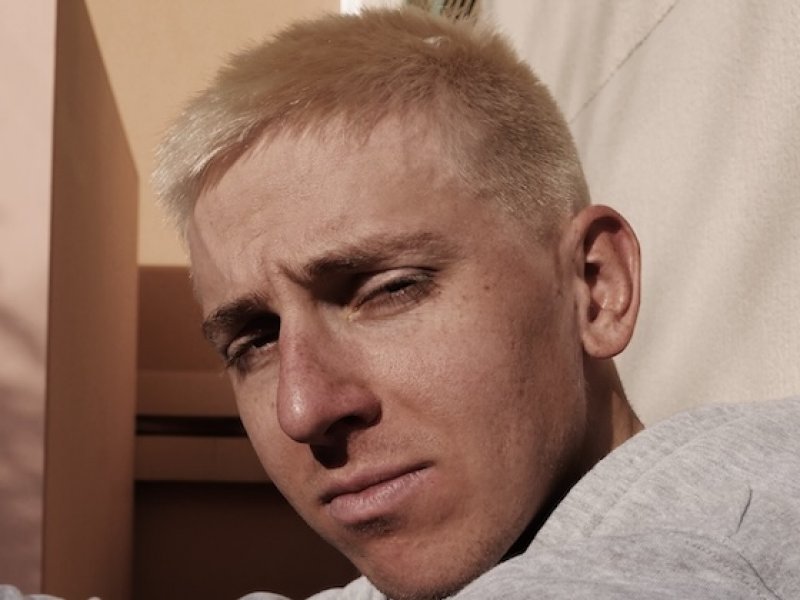 Absurdní podezření: fanoušci řeší Pogačarovy blond vlasy a debatují o dopingu, medicína reaguje jasně