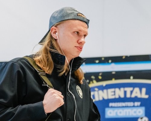 Přestupová bomba léta? Barcelona zkoumá možnost získat Haalanda. Můžeme podepsat hráče jako on, zní z Camp Nou