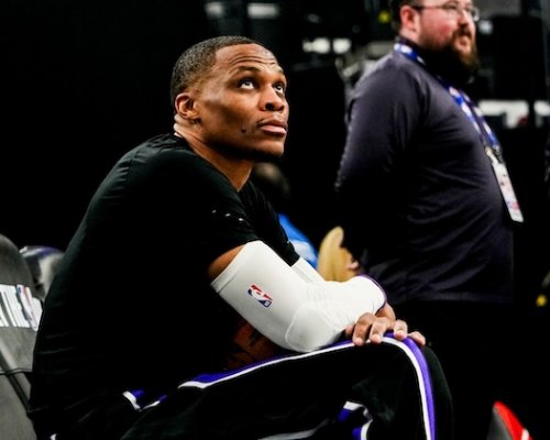 Legendární rozehrávač Westbrook patří mezi nejkomplexnější hráče historie, v asistencích už přeskočil i Nashe