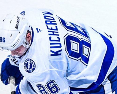 Tvrdost a rychlost střelby, efektivita i tvorba hry. Nezastavitelný Kučerov připomněl Lemieuxe a může útočit na Hart Trophy