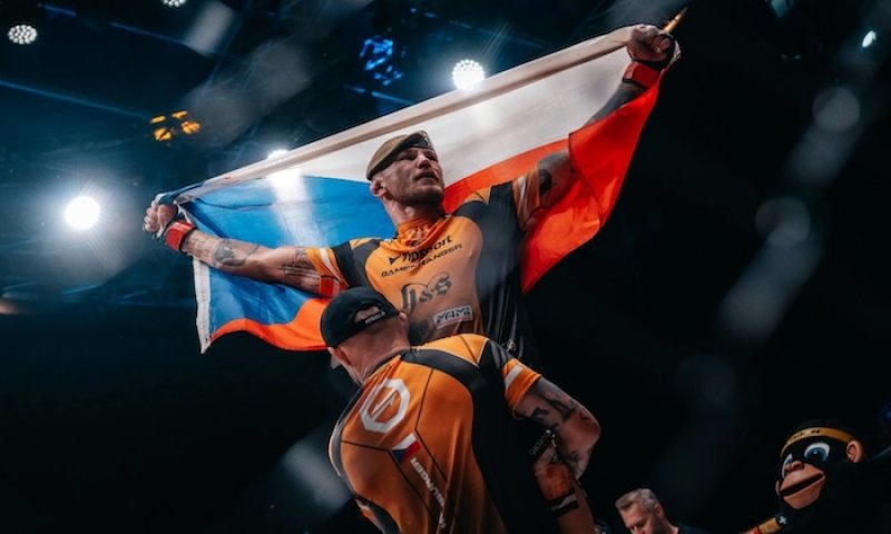 Peklo v Liberci: Humburgera čeká mašina na knockouty, která skolila Kincla či Soldiće