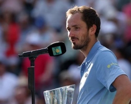 AI odpověď a prázdné ruce: Medveděv se vysmál United a Miami začal „nalehko“