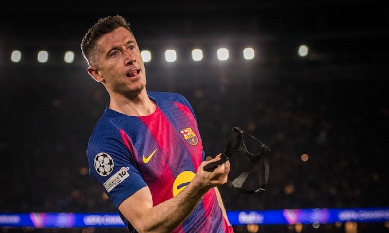 41 obětí: Messiho rekord padl a Lewandowski je novým králem Ligy mistrů. Jeho Barca je specialistou na osmifinále
