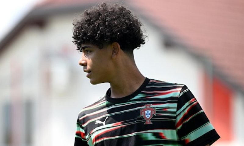 Kruh se uzavírá: Syn legendy zkouší prorazit tam, kde jeho otec vládl. Ronaldo Jr. zkouší štěstí u Realu