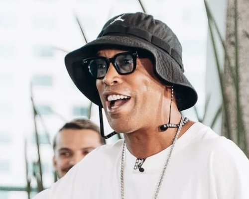 Dvě legendy a dvě exhibice plné velkých jmen. Baroš uzavře kruh v Ostravě, Ronaldinho rozjede show kousek za hranicemi