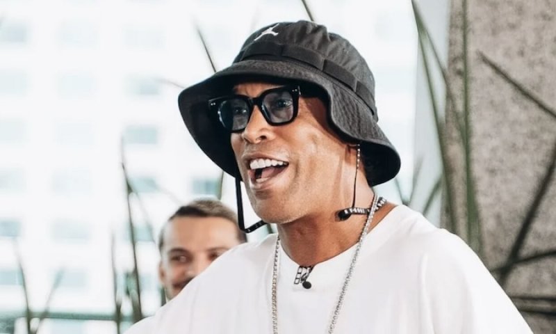 Dvě legendy a dvě exhibice plné velkých jmen. Baroš uzavře kruh v Ostravě, Ronaldinho rozjede show kousek za hranicemi