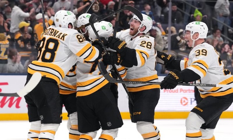 Bruins zažili jeden z nejslavnějších obratů v historii. Čtvrtý nejpozdější vyrovnávací gól Bostonu za posledních 30 let dal Zacha