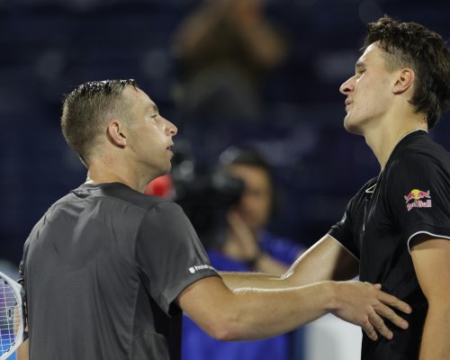 V Indian Wells řádí virus. Přemohl Menšíka či Sheltona, několik hráčů muselo skrečovat