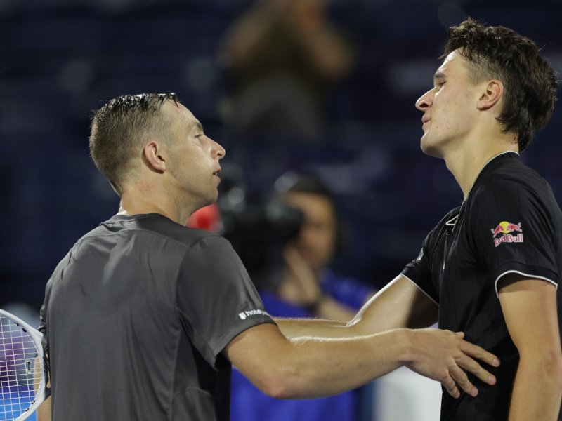 V Indian Wells řádí virus. Přemohl Menšíka či Sheltona, několik hráčů muselo skrečovat