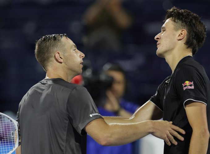 V Indian Wells řádí virus. Přemohl Menšíka či Sheltona, několik hráčů muselo skrečovat