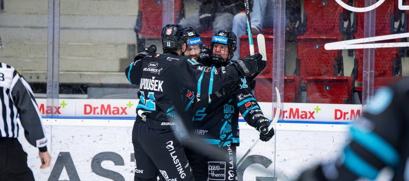 Nečekaný hrdina Karlových Varů: První duel série s Vítkovicemi rozhodl talentovaný mladík