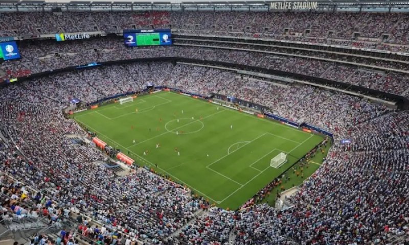 16 stadionů pro MS ve fotbale 2026: Kde se odehraje finále a který je nejmodernější?